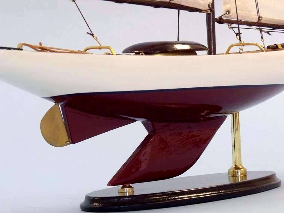 Wood Sailboat T552