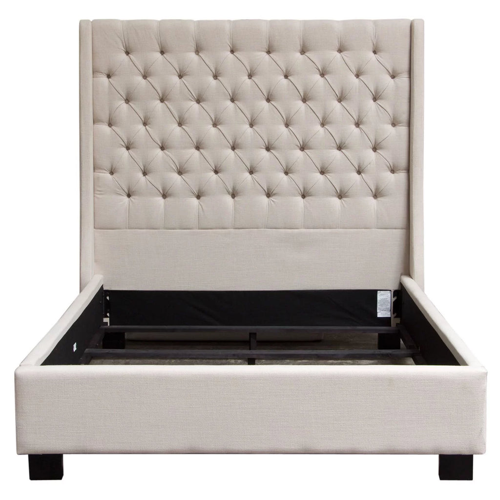 Tufted Bed with Vintage Wing O749282