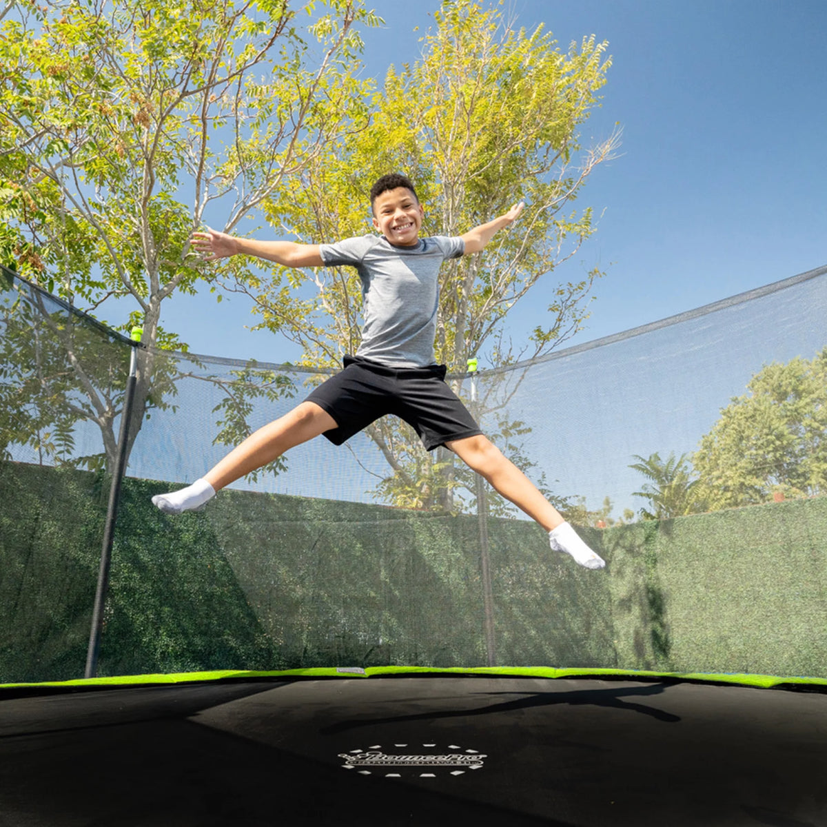 14ft Trampoline with Enclosure H73888