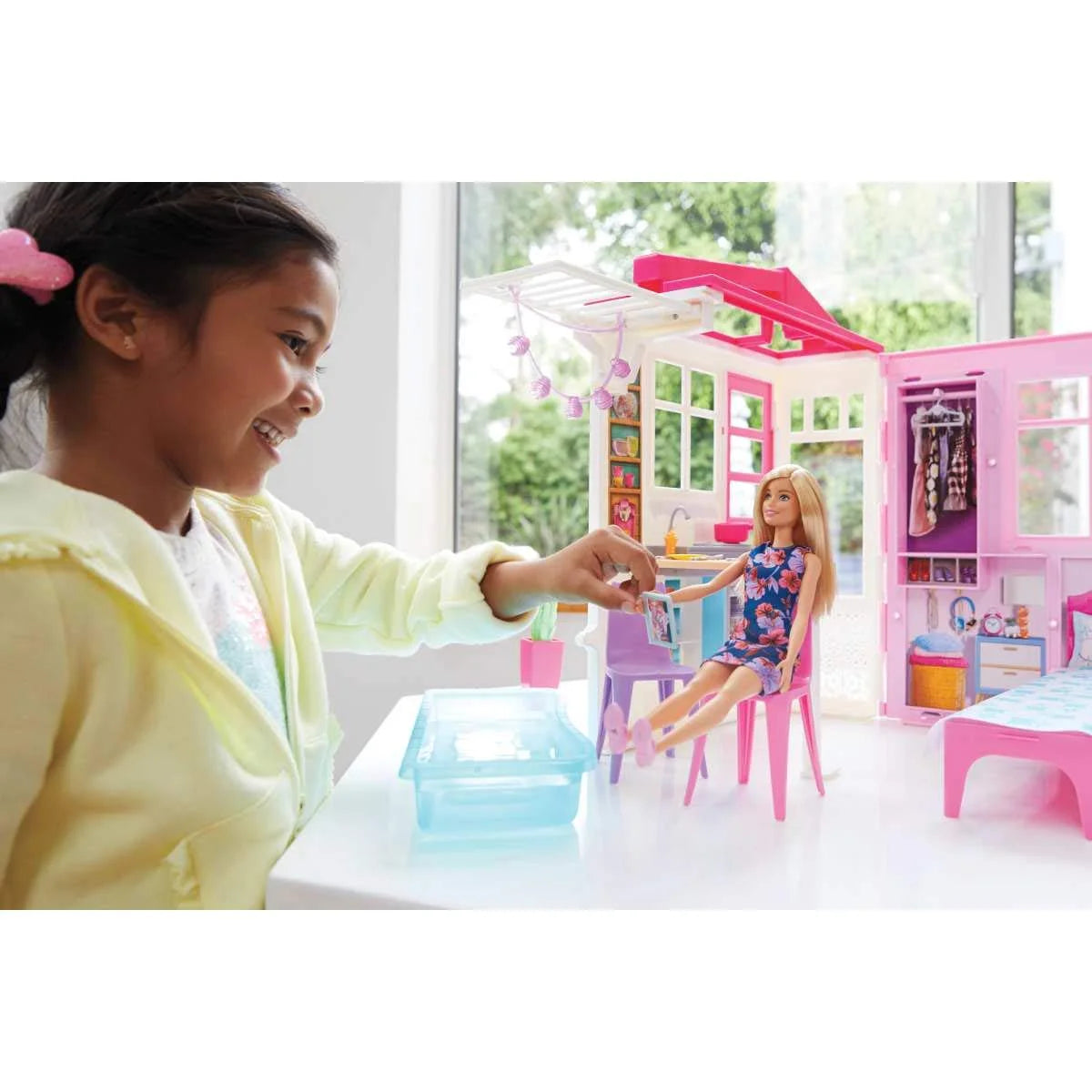 Barbie House and Doll C819464