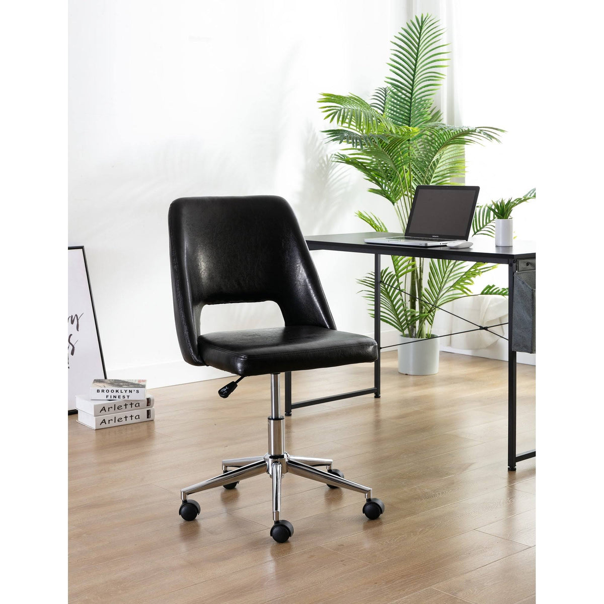 White Fabric Office Task Chair Q732
