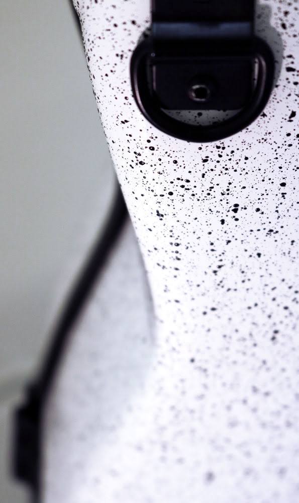 Fiberglass Violin Case White Speckled 4/4 Z29357