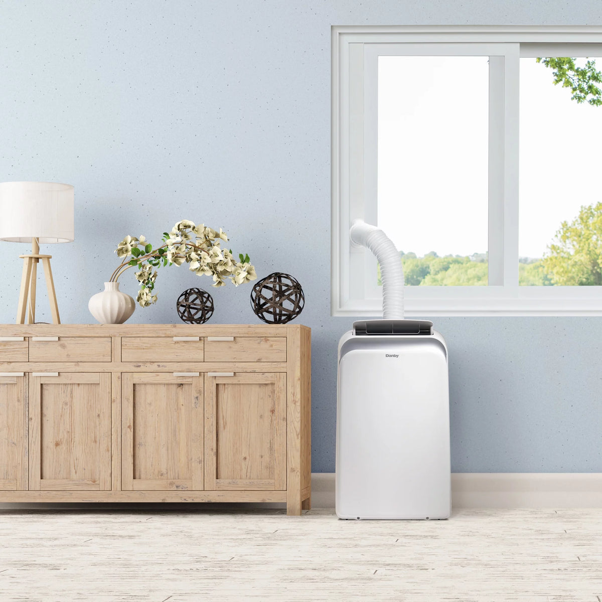 6000 BTU White Portable AC U935732