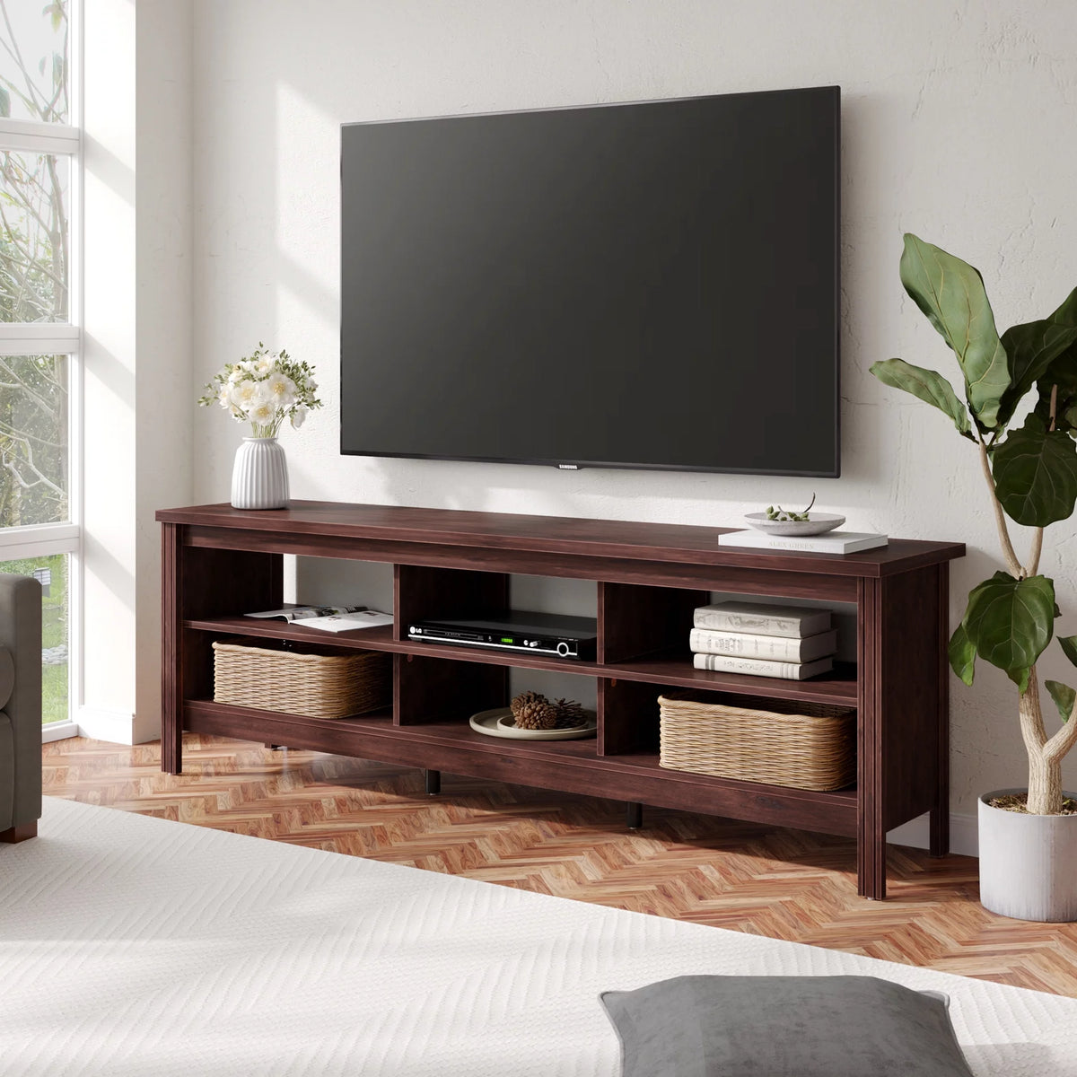 Brown Wood TV Stand Q5944
