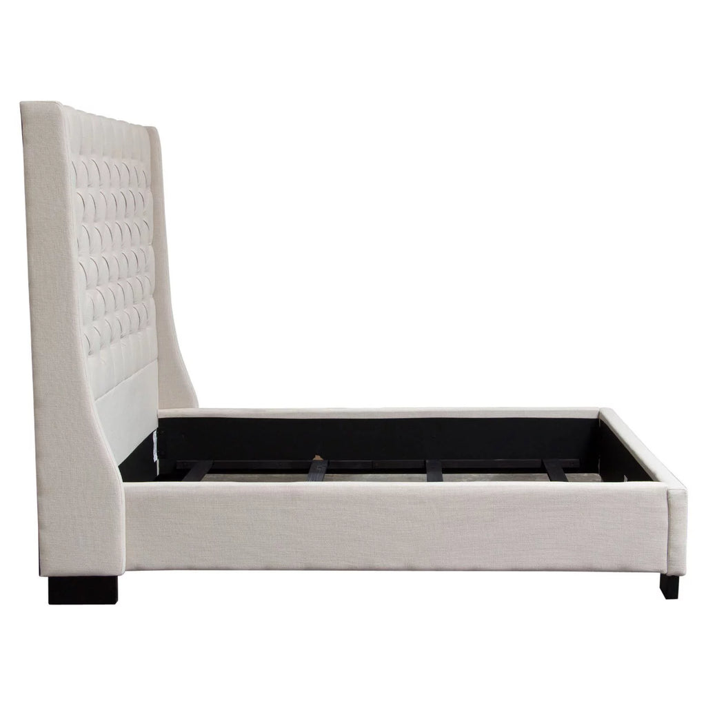 Tufted Bed with Vintage Wing O749282