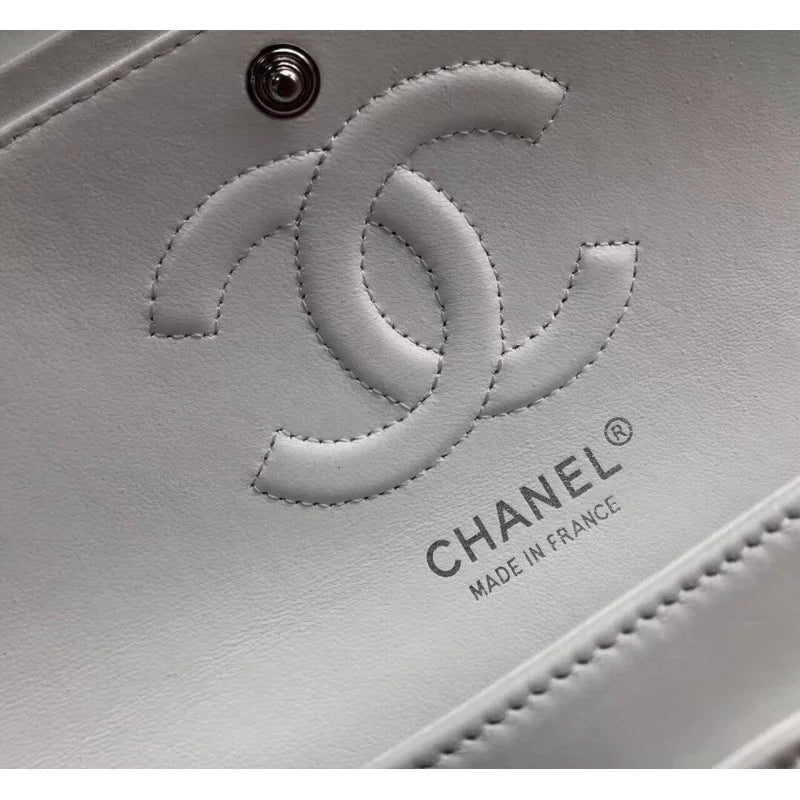 White Medium Size Lambskin Leather Flap Bag Q673303